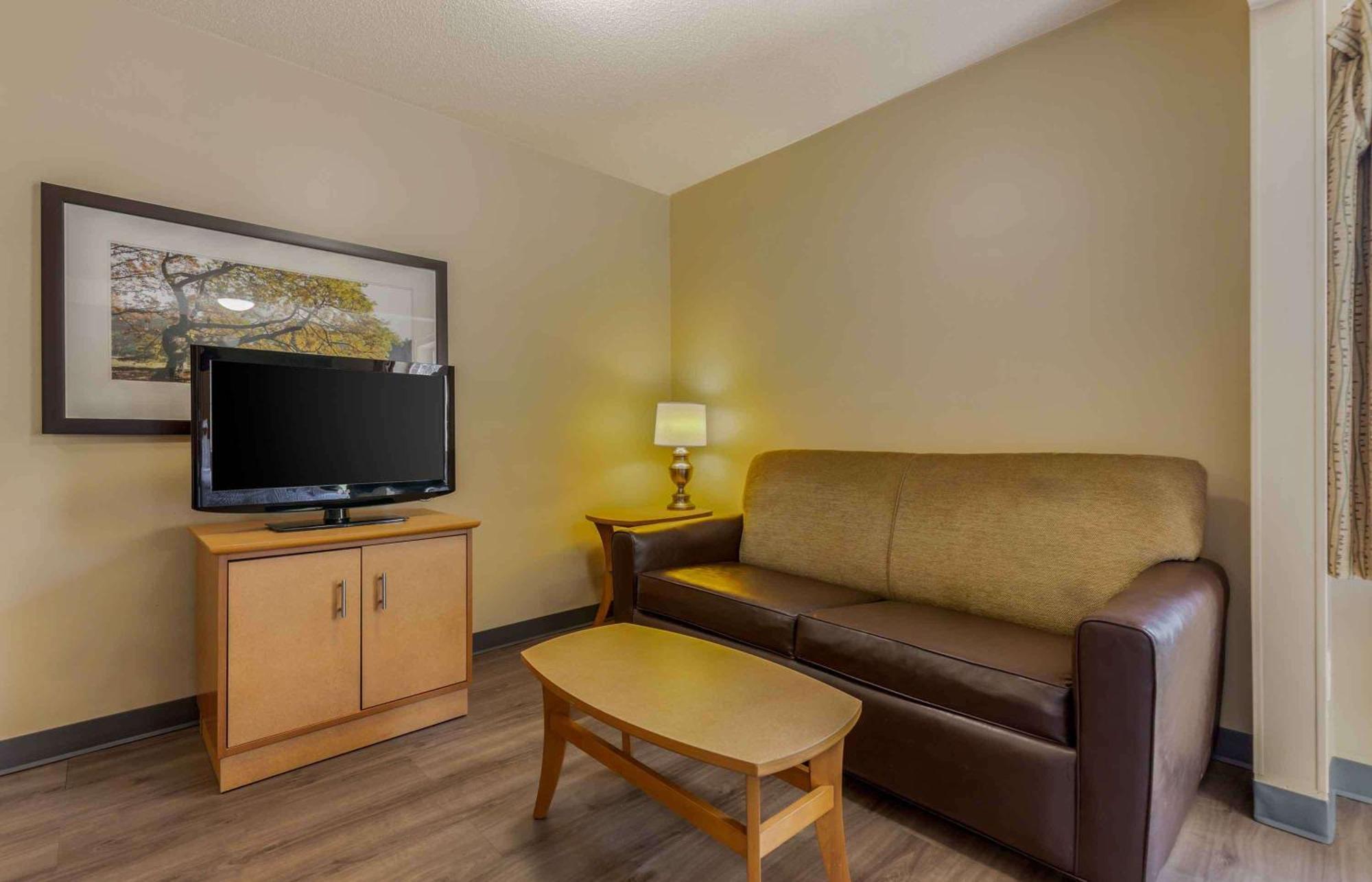 Extended America Select - - Haywood Mall 2*