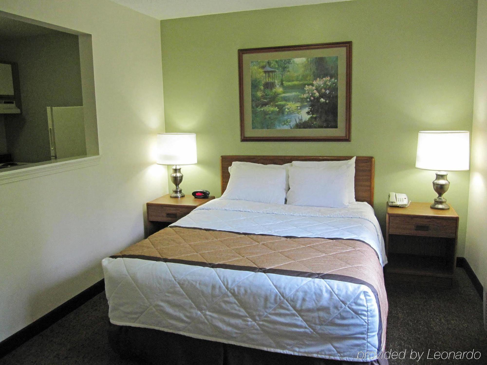 Extended America Select - - Haywood Mall Hotel 2*